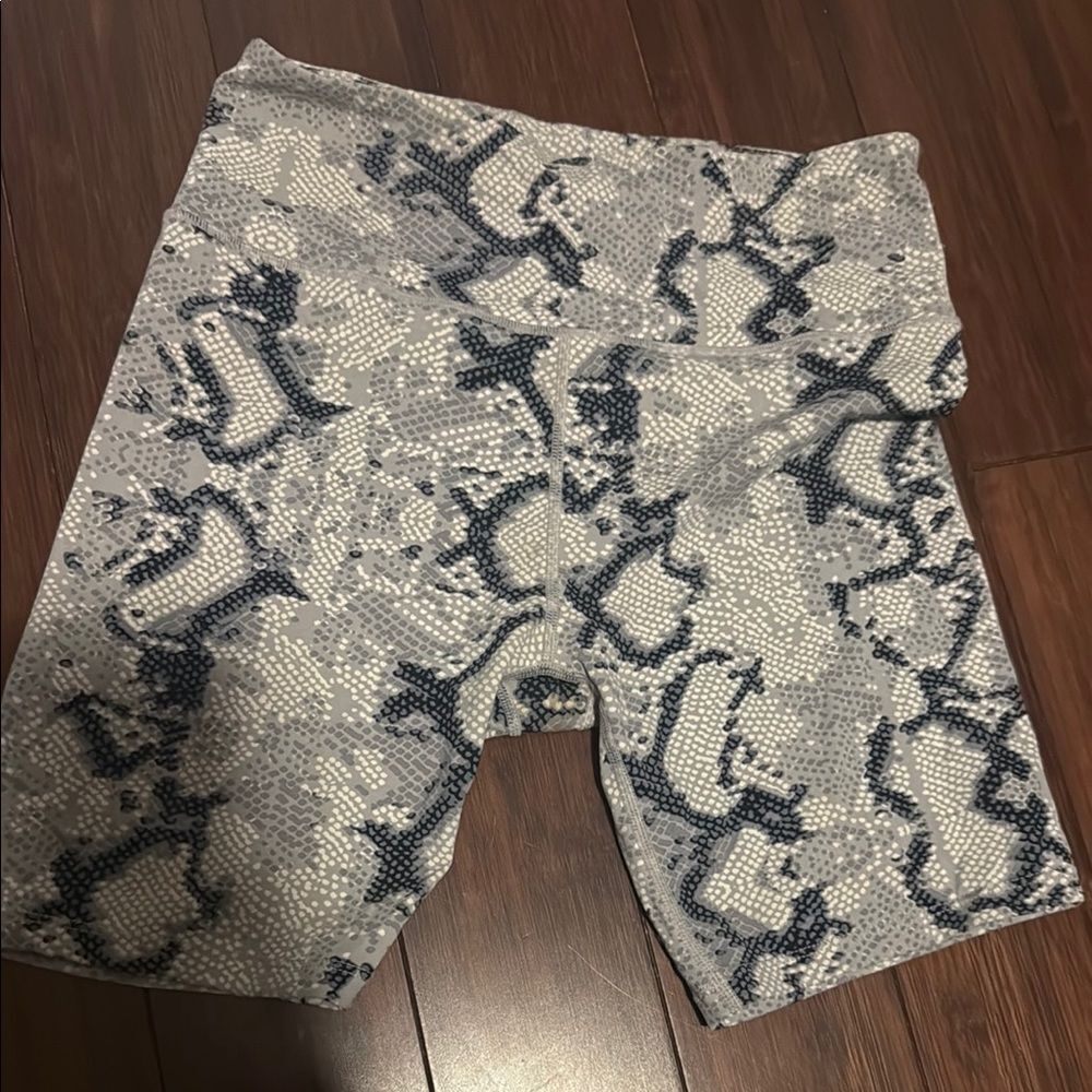 Gray and Black Snake Print Shorts Athletic Biker Shorts High Waist - Size Small